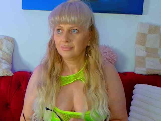 CougarMilf webcam