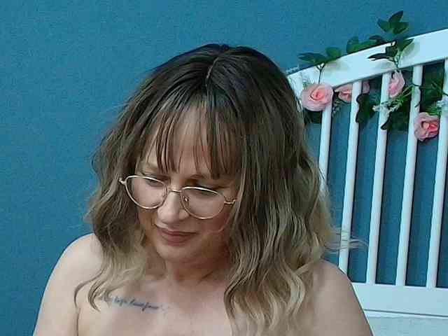 CougarMilf webcam