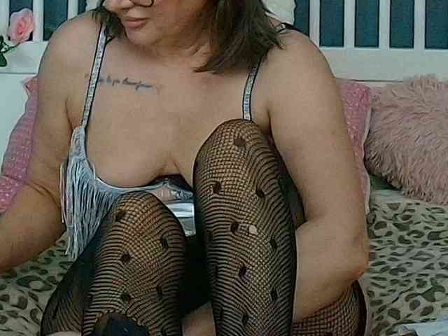 CougarMilf webcam