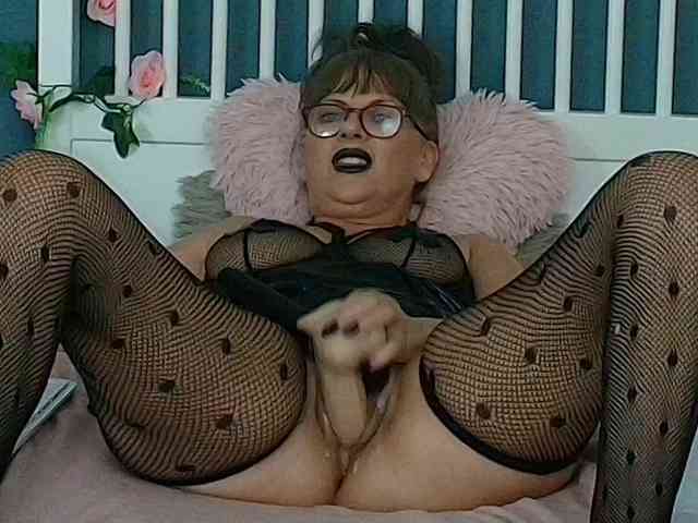 CougarMilf webcam