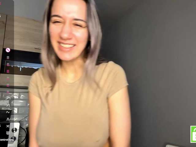 CristenViramontas live webcam show