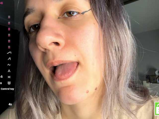 CristenViramontas live cam on BongaCams