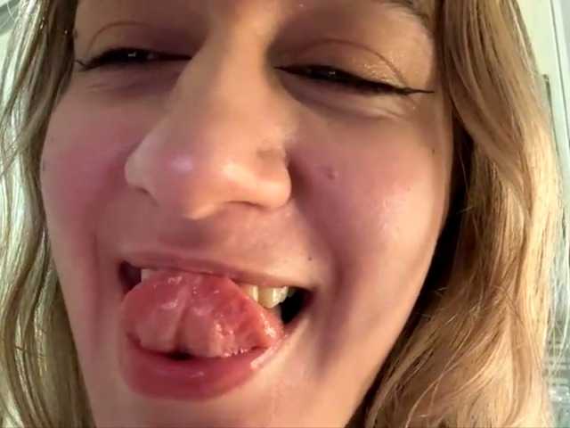 CristenViramontas live cam on BongaCams
