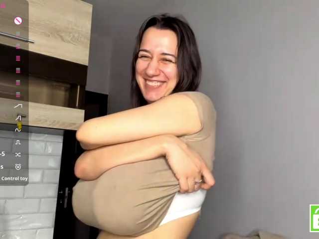 CristenViramontas, en directo ahora en BongaCams