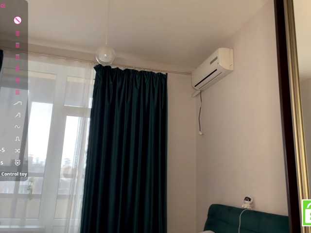CristenViramontas live cam on BongaCams