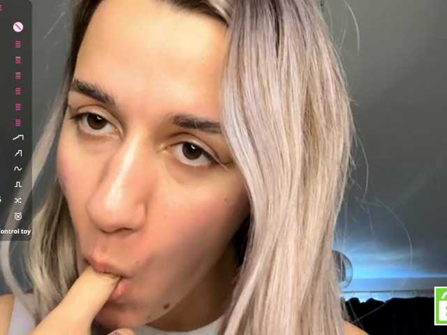 CristenViramontas live cam on BongaCams