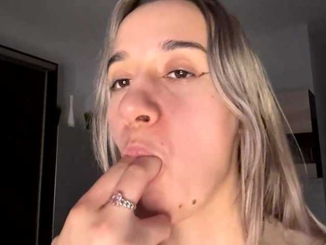 CristenViramontas live cam on BongaCams
