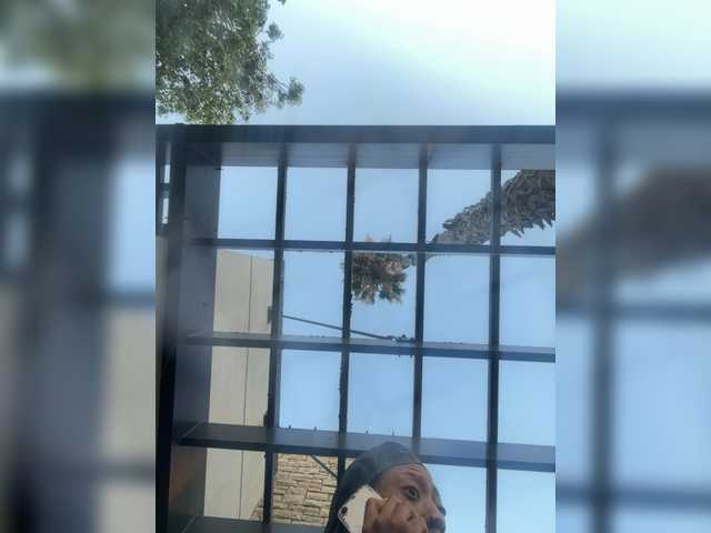 KKWskims live webcam show