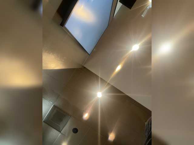 KKWskims live webcam show