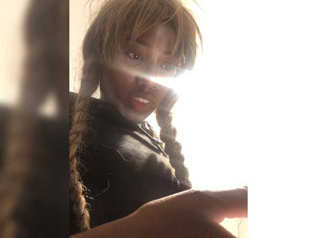AdviceColumn live cam on BongaCams