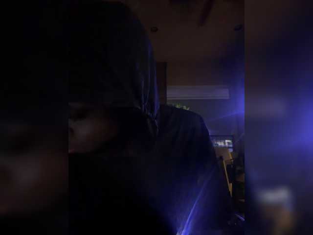 AdviceColumn live cam on BongaCams