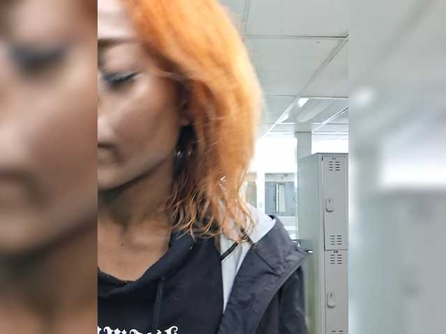 AdviceColumn live cam on BongaCams