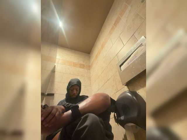 AdviceColumn live webcam show