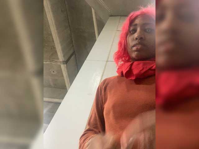 AdviceColumn's BongaCams show and profile