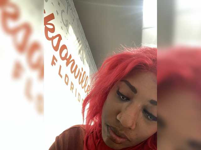 AdviceColumn's BongaCams show and profile