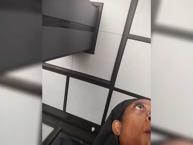 AdviceColumn live cam on BongaCams