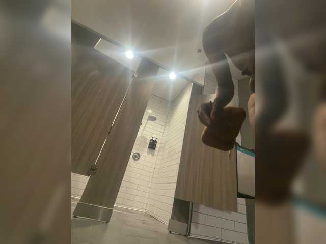 AdviceColumn live webcam show