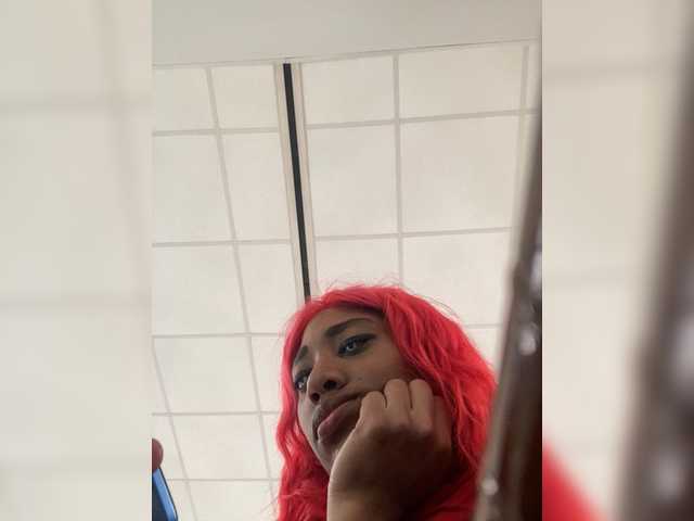 AdviceColumn's BongaCams show and profile