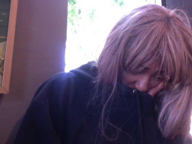 AdviceColumn live cam on BongaCams