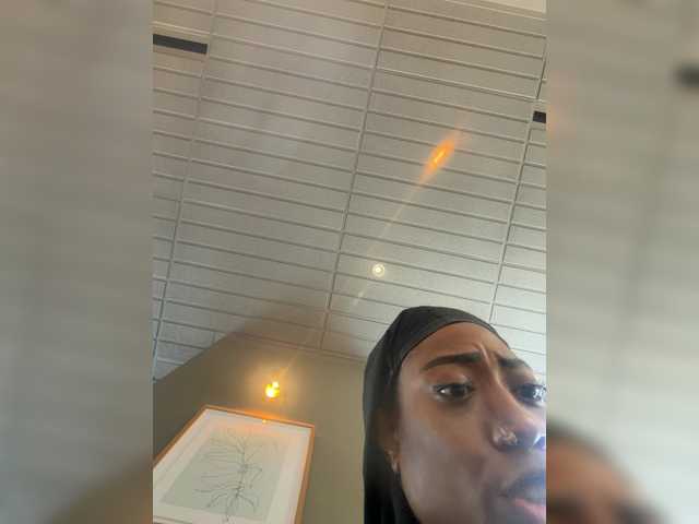 KKWskims live webcam show