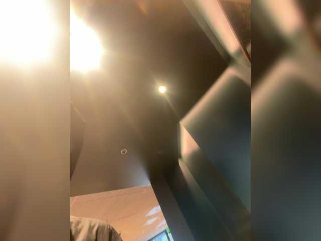 AdviceColumn live webcam show