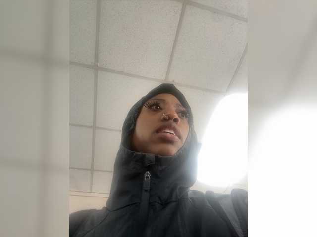 AdviceColumn live webcam show