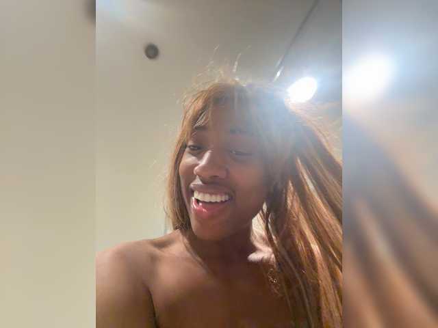 AdviceColumn live cam on BongaCams