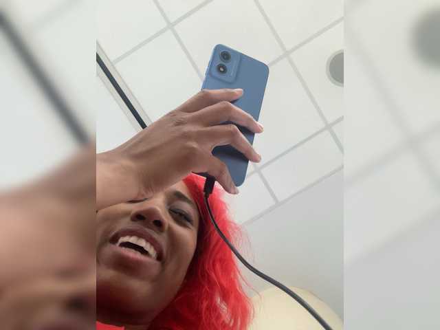 AdviceColumn's BongaCams show and profile