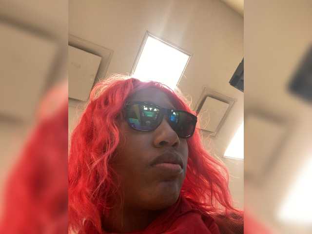 AdviceColumn's BongaCams show and profile