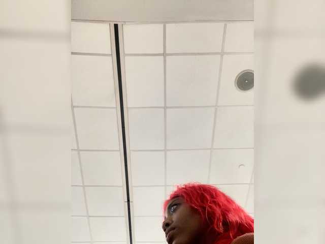 AdviceColumn's BongaCams show and profile