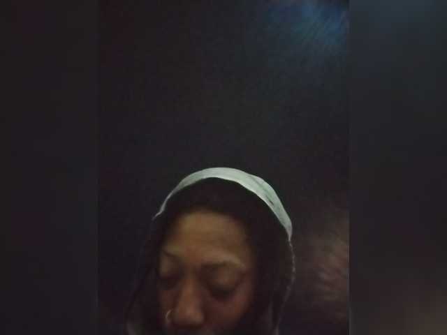 AdviceColumn live cam on BongaCams