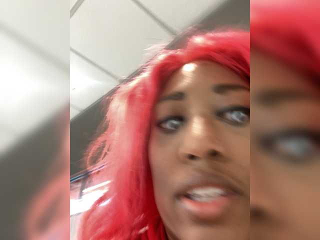 AdviceColumn's BongaCams show and profile