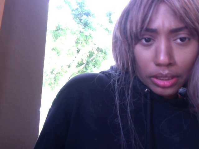 AdviceColumn live cam on BongaCams