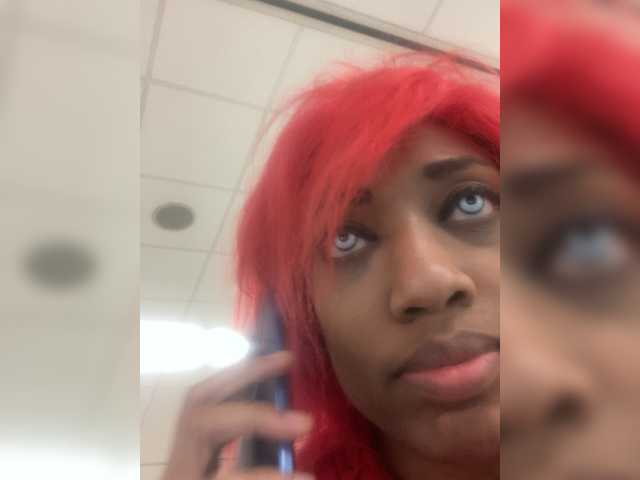 AdviceColumn's BongaCams show and profile