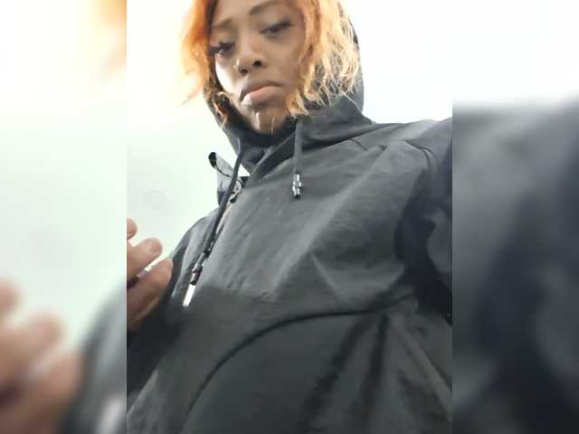 AdviceColumn live cam on BongaCams