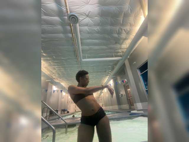 AdviceColumn live webcam show