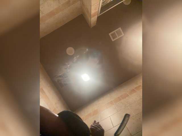 AdviceColumn live webcam show