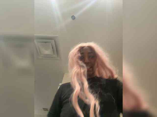 GetOutAlyssa webcam