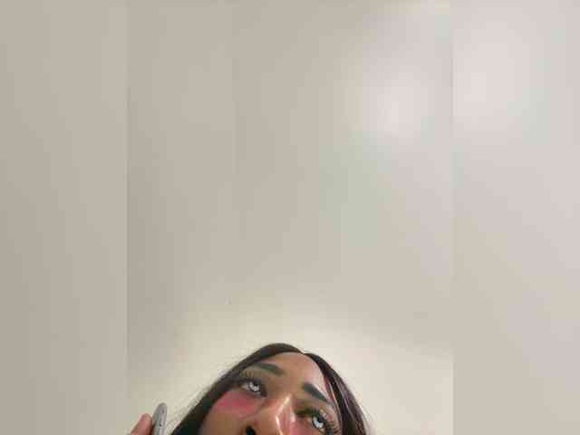 Modèle: TokyoBabe