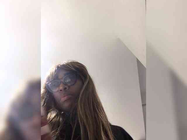 モデル: OhHellNoWilkes