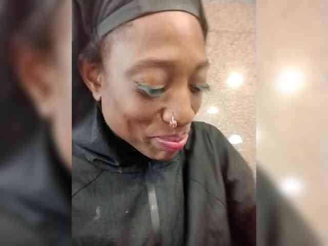 jewelsbydurrani webcam