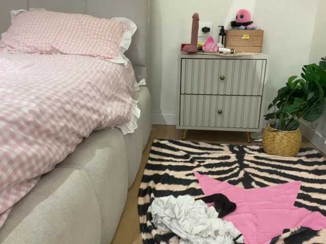 KellyyBeryy live cam on BongaCams