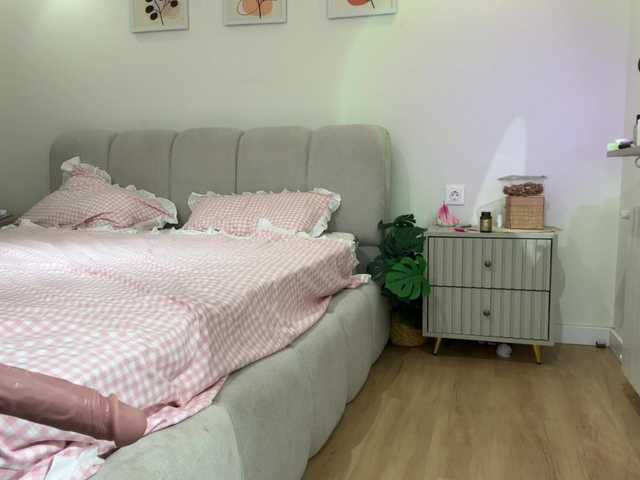 KellyyBeryy live cam on BongaCams