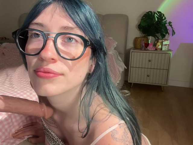 KellyyBeryy live cam on 