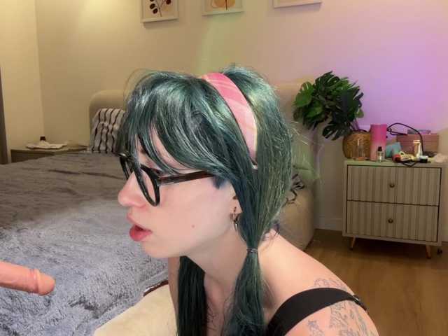 KellyyBeryy live cam on BongaCams