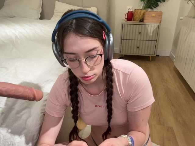 KellyyBeryy live cam on BongaCams