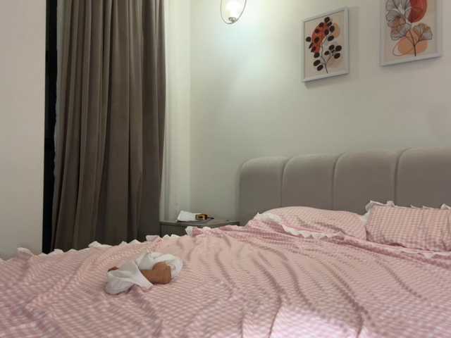 KellyyBeryy live cam on BongaCams