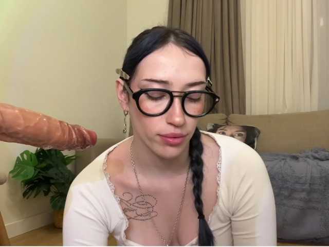 KellyyBeryy live cam on BongaCams