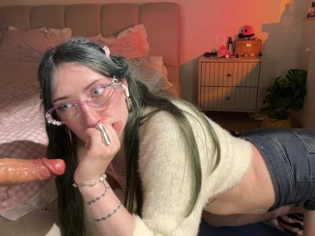 KellyyBeryy live cam on BongaCams