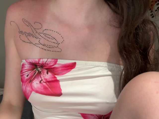 KellyyBeryy live cam on BongaCams